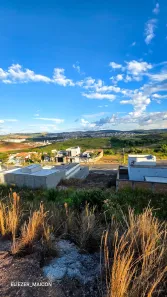 Lote/Terreno à venda, 275m² no Loteamento Residencial Tiradentes, Poços de Caldas