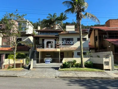 Casa com 5 Quartos para alugar, 282m² no João Paulo, Florianópolis
