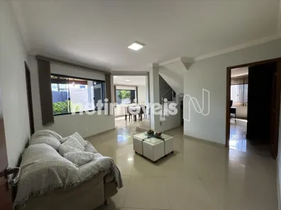 Casa de Condomínio com 4 Quartos à venda, 370m² no Região dos Lagos, Brasília