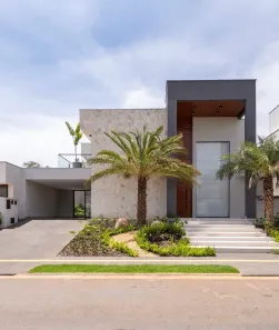 Casa de Condomínio com 5 Quartos para alugar, 450m² no Jardins Munique, Goiânia