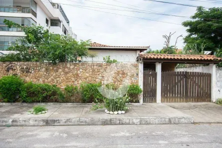 Casa com 3 Quartos à venda, 183m² no Piratininga, Niterói