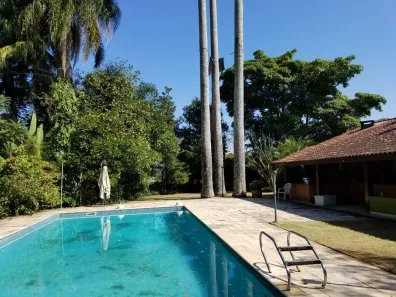 Casa com 6 Quartos para alugar, 6000m² no Vila Santo Antônio, Cotia