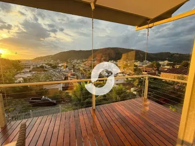 Casa com 3 Quartos à venda, 350m² no São Francisco, Niterói