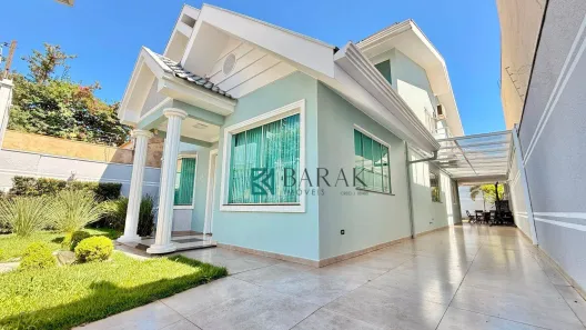 Sobrado com 3 Quartos para alugar, 248m² no Zona 28, Maringá
