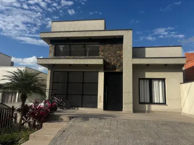 Casa de Condomínio com 3 Quartos à venda, 270m² no Chácaras Roselândia, Cotia