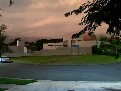 Lote/Terreno à venda, 607m² no Loteamento Parque das Sapucaias, Campinas