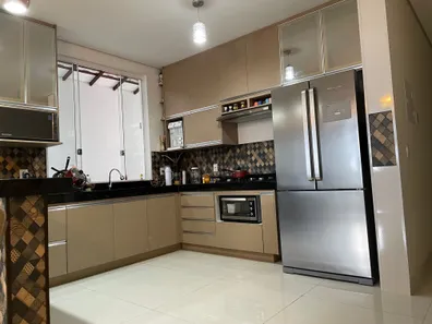 Sobrado com 3 Quartos à venda, 180m² no Espírito Santo, Betim