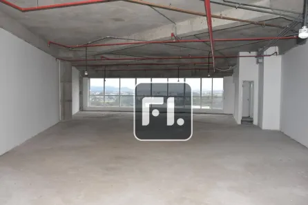 Sala Comercial para alugar, 1684m² no Green Valley Alphaville, Barueri