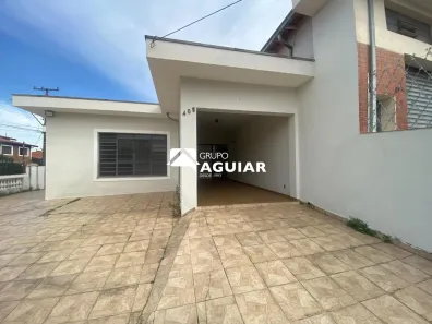 Casa com 3 Quartos para alugar, 263m² no Vila Nogueira, Campinas