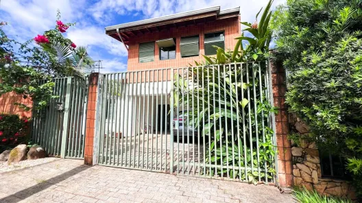 Casa com 3 Quartos à venda, 212m² no Jardim Lumen Christi, Campinas