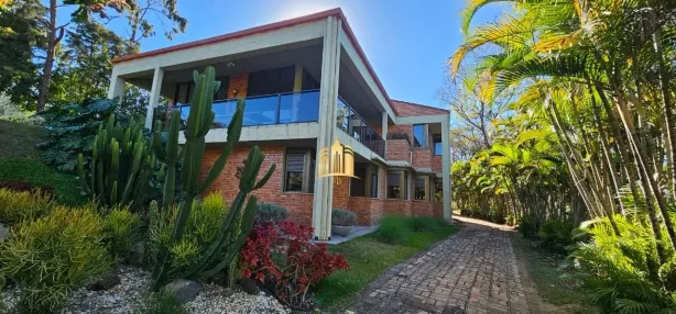 Fazenda/Sítio com 5 Quartos à venda, 210m² no Floresta Encantada, Esmeraldas
