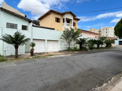 Casa com 5 Quartos à venda, 285m² no Jardim Magnólia, Campinas
