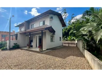 com 2 Quartos à venda, 80m² no Centro, Rodeio