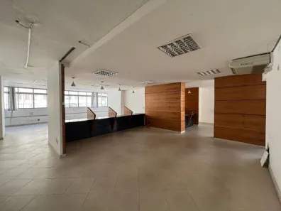 Sala Comercial para alugar, 234m² no Centro, Juiz de Fora