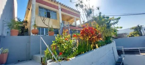 Casa com 3 Quartos à venda, 204m² no Tanque, Rio de Janeiro