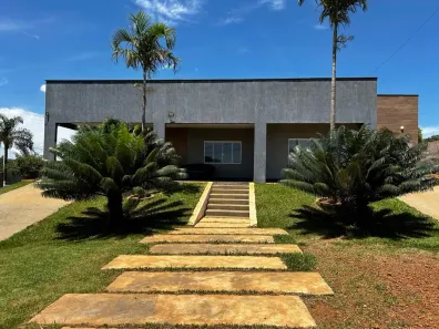 Casa de Condomínio com 4 Quartos para alugar, 460m² no , Brasília