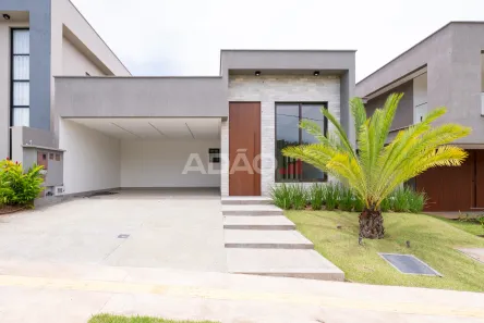 Casa de Condomínio com 3 Quartos à venda, 158m² no Jardins Barcelona, Senador Canedo
