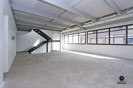 Sala Comercial à venda, 144m² no Petrópolis, Porto Alegre