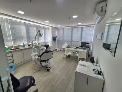 Sala Comercial à venda, 45m² no Gleba Fazenda Palhano, Londrina