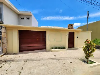 Casa com 4 Quartos à venda, 340m² no Jardim Vitória, Poços de Caldas
