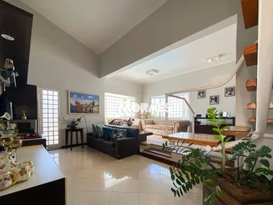 Casa com 4 Quartos à venda, 310m² no Jardim Estoril, Bauru
