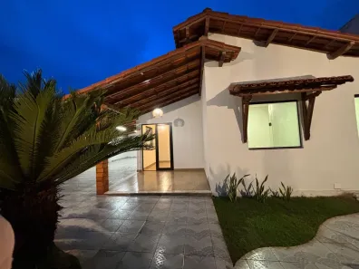 Casa com 3 Quartos à venda, 150m² no Planalto, Montes Claros