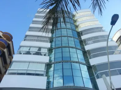 Apartamento com 3 Quartos à venda, 180m² no Meia Praia, Itapema