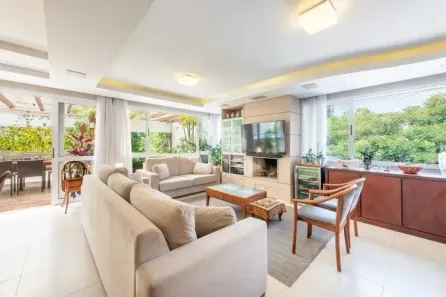 Apartamento com 3 Quartos à venda, 230m² no Três Figueiras, Porto Alegre