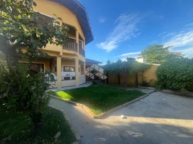 Casa com 4 Quartos à venda, 270m² no Carianos, Florianópolis