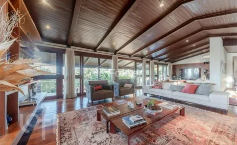 Casa com 4 Quartos à venda, 450m² no Vila Assunção, Porto Alegre