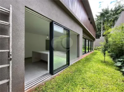 Casa de Condomínio com 3 Quartos à venda, 384m² no Vila Morumbi, São Paulo