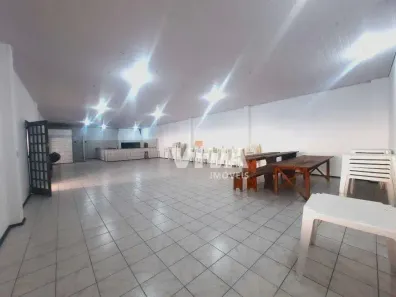 Sala Comercial para alugar, 200m² no São João, Itajaí