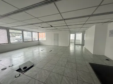 Sala Comercial para alugar, 130m² no Itaim Bibi, São Paulo