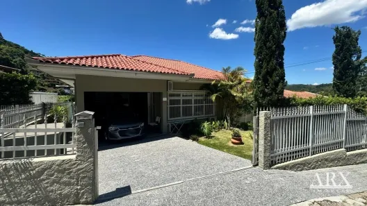 Casa com 5 Quartos à venda, 281m² no Progresso, Blumenau
