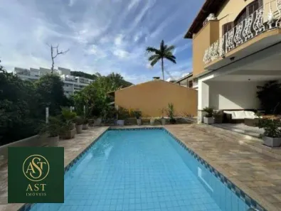 Casa de Condomínio com 3 Quartos à venda, 400m² no Camboinhas, Niterói