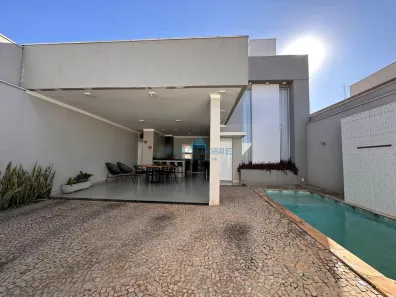 Casa com 3 Quartos à venda, 175m² no Jardim Botânico, Franca
