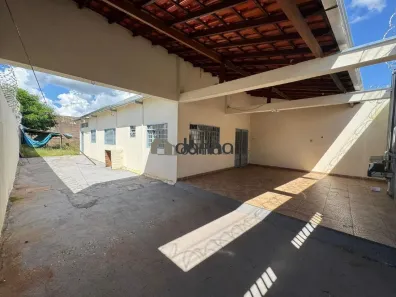 Casa com 2 Quartos à venda, 70m² no Nossa Senhora da Abadia, Uberaba