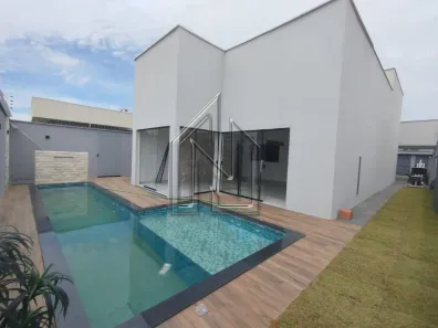 Casa com 3 Quartos para alugar, 149m² no Plano Diretor Sul, Palmas