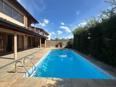 Casa de Condomínio com 5 Quartos para alugar, 356m² no Alphaville, Santana de Parnaíba