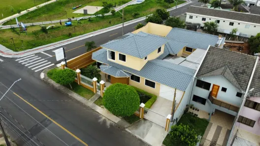 Casa com 3 Quartos à venda, 328m² no Jardim Carvalho, Ponta Grossa