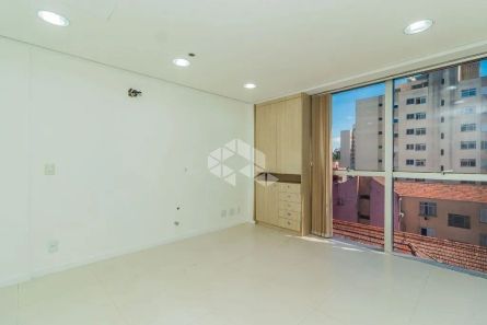 Sala Comercial à venda, 75m² no Floresta, Porto Alegre