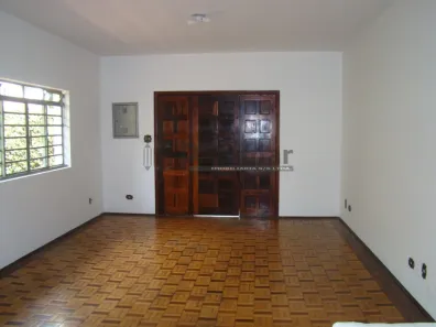 Casa com 3 Quartos à venda, 301m² no Caxingui, São Paulo