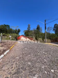 Lote/Terreno à venda, 317m² no Guarujá, Parobé