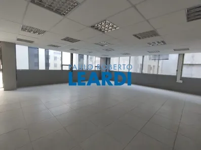 Sala Comercial para alugar, 101m² no República, São Paulo
