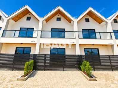 Casa de Condomínio com 2 Quartos para alugar, 91m² no Centro, São José
