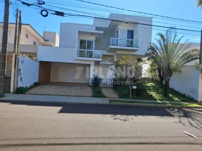 Sobrado com 4 Quartos para alugar, 384m² no Parque Faber Castell II, São Carlos