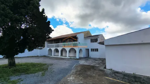 Imóvel Comercial para alugar, 300m² no Santa Felicidade, Curitiba