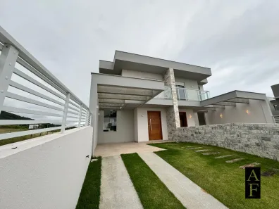 Sobrado com 3 Quartos à venda, 149m² no Ferraz, Garopaba