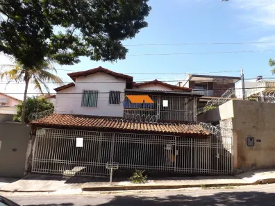 Casa com 6 Quartos à venda, 249m² no Planalto, Belo Horizonte