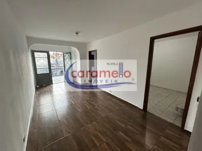 Casa com 2 Quartos para alugar, 60m² no Vila Pereira Barreto, São Paulo